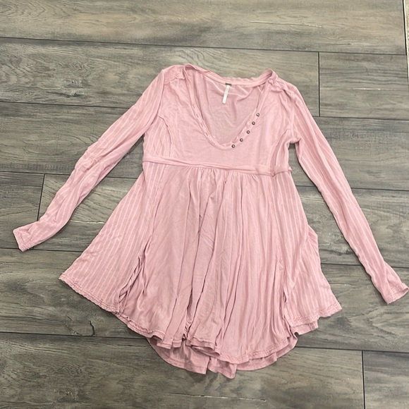 Free People Tops - Free people pink tunic, good condition